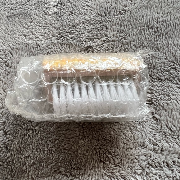 Whimsical Cob Cleaner - Picture 2 of 8